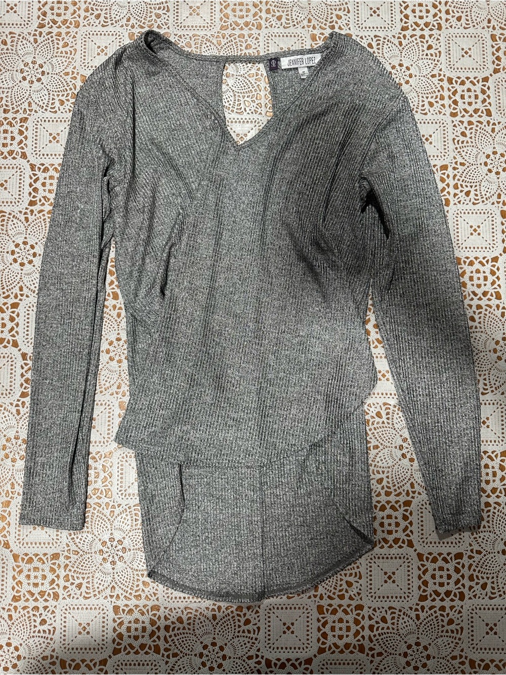 Jennifer Lopez JLO M Metallic Silver Ribbed High Low Long Sleeve Top